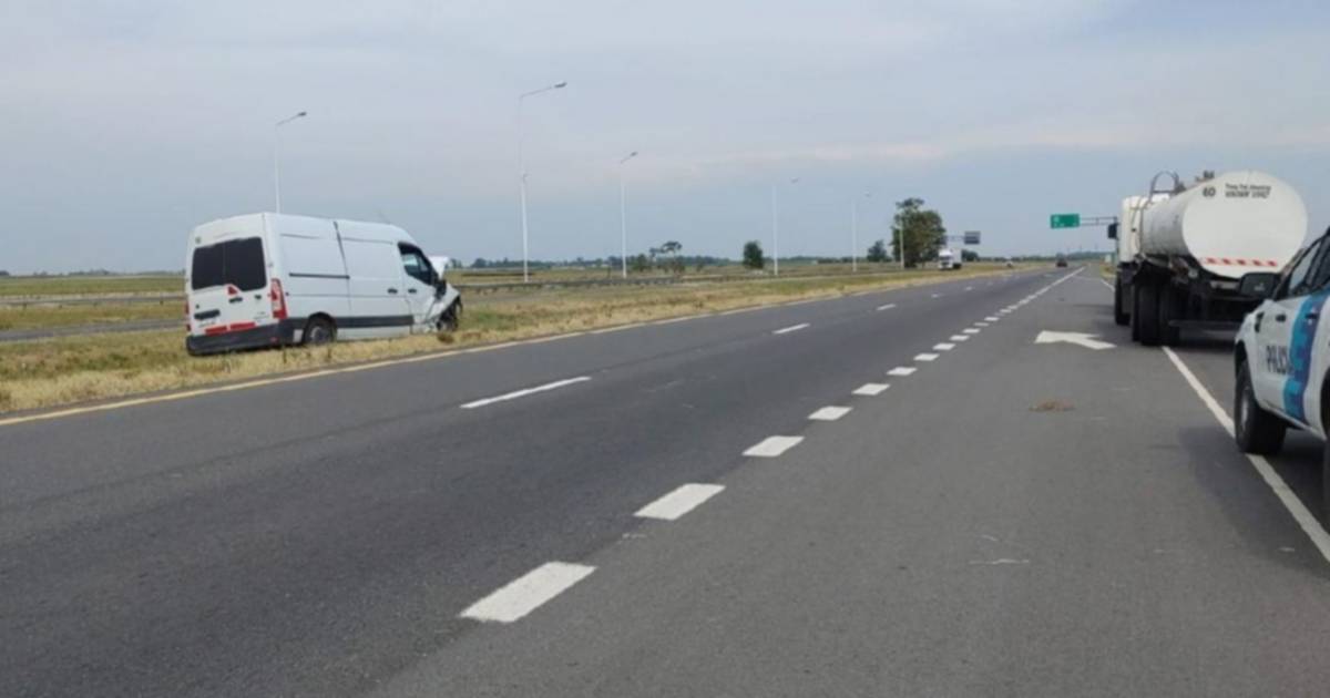 Accidente en la Ruta 7 entre una camioneta y un camión | Junín Digital