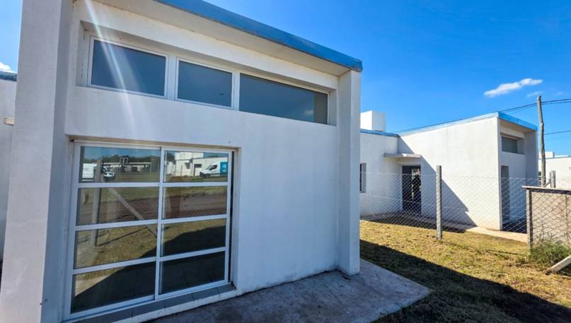 Kicillof entregó 38 viviendas a familias de Lincoln